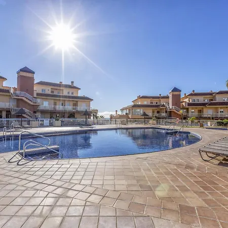 Vivi Homes - Olsson Pool, Terrace & *
